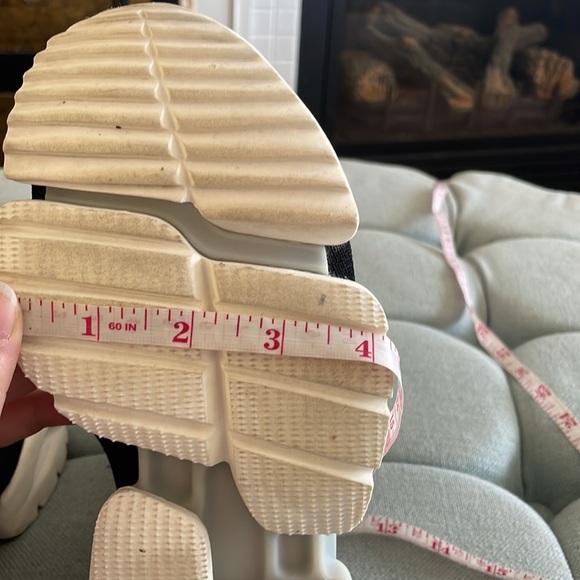 Vetements X Reebok Sock Sneakers - Picture 16 of 16